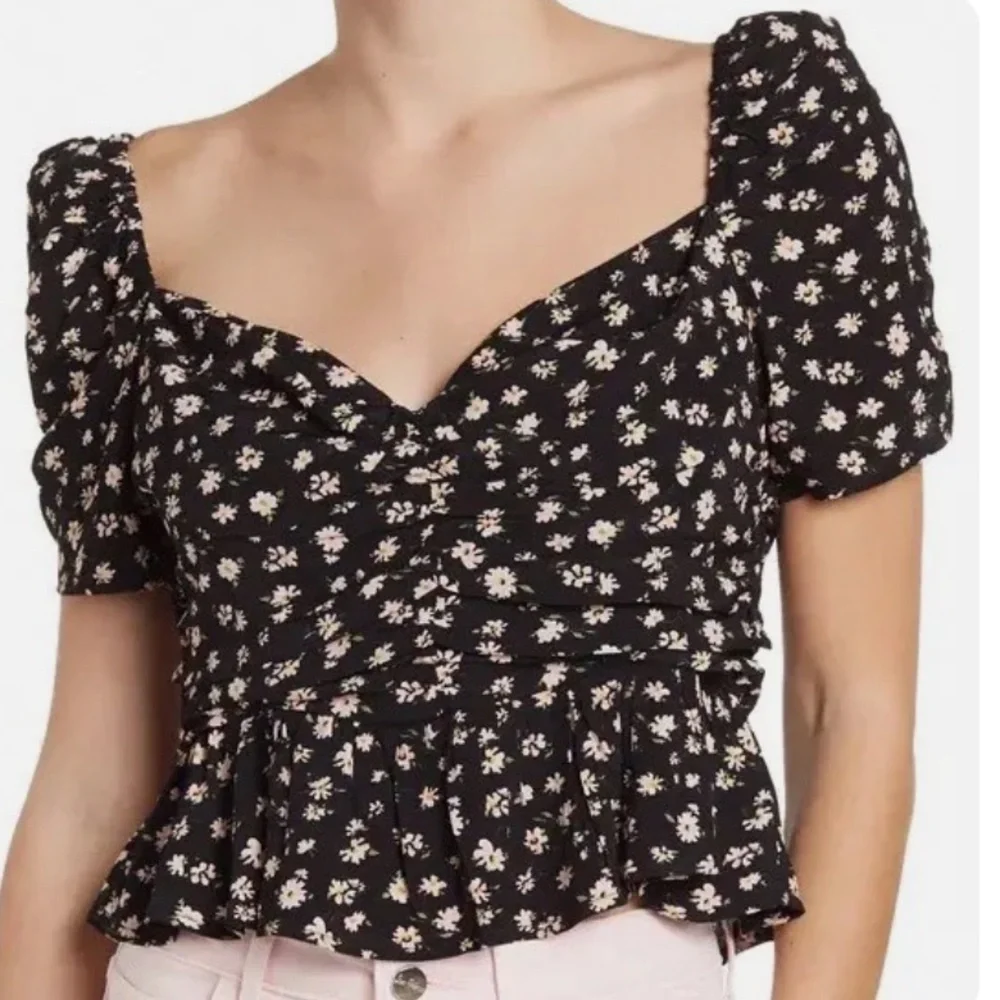 ASTR THE LABEL Floral Black Pink Ditsy Top, Size Large, Brand‎ New